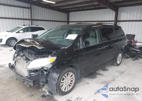 2014 Toyota Sienna Xle V6 8 Passenger z USA, uszkodzony, nr VIN 5TDYK3DC0ES493864